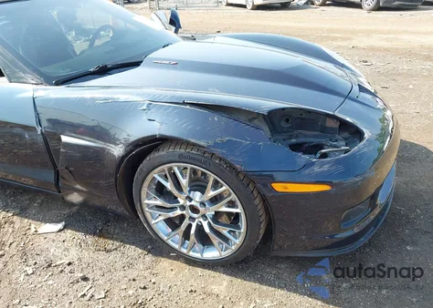 2013 Chevrolet Corvette 427 из США, поврежденный, VIN 1G1YZ3DEXD5701159